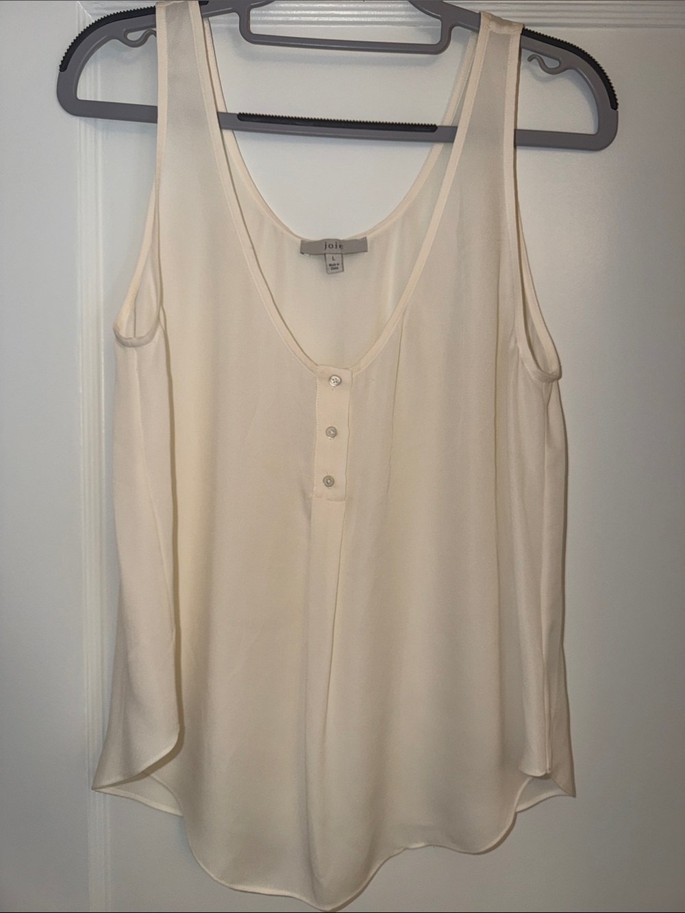 Joie 100% Silk Cream Sleeveless V-Neck Henley Camisole Tank